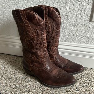 Size 9 Brown (Gaucho) Cowgirl Boots